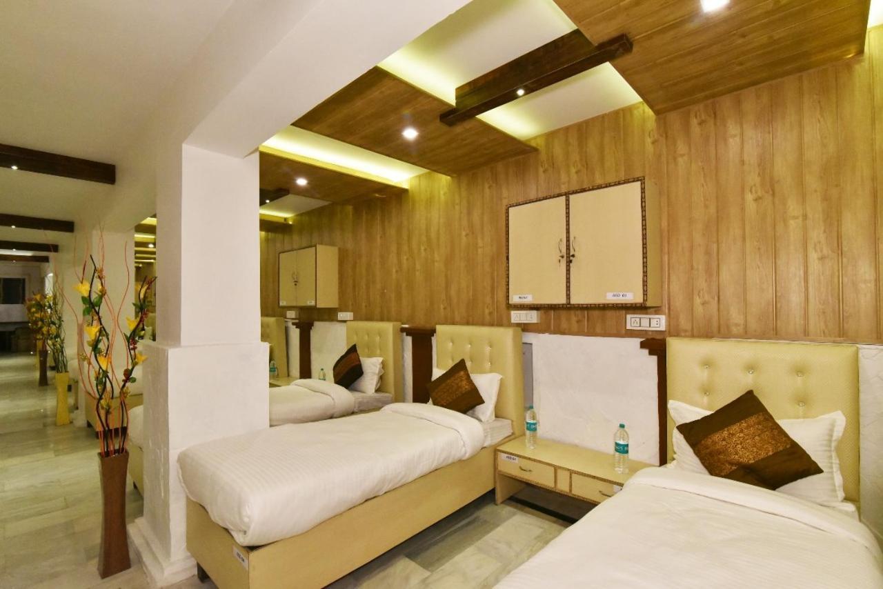 Hotel Sallow International-Hotel Near Golden Temple Amritsar Exterior photo